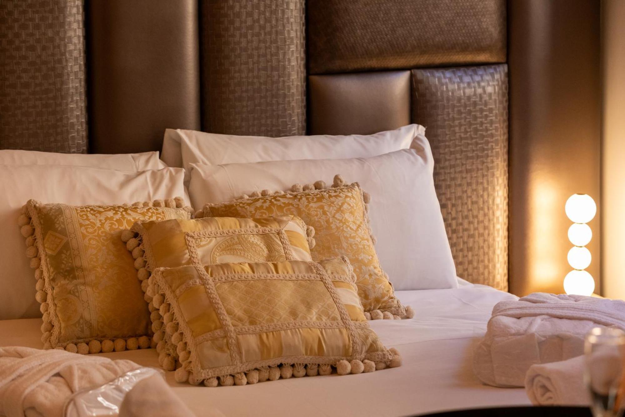 Fontana Di Trevi Roma Luxury Suite Екстериор снимка