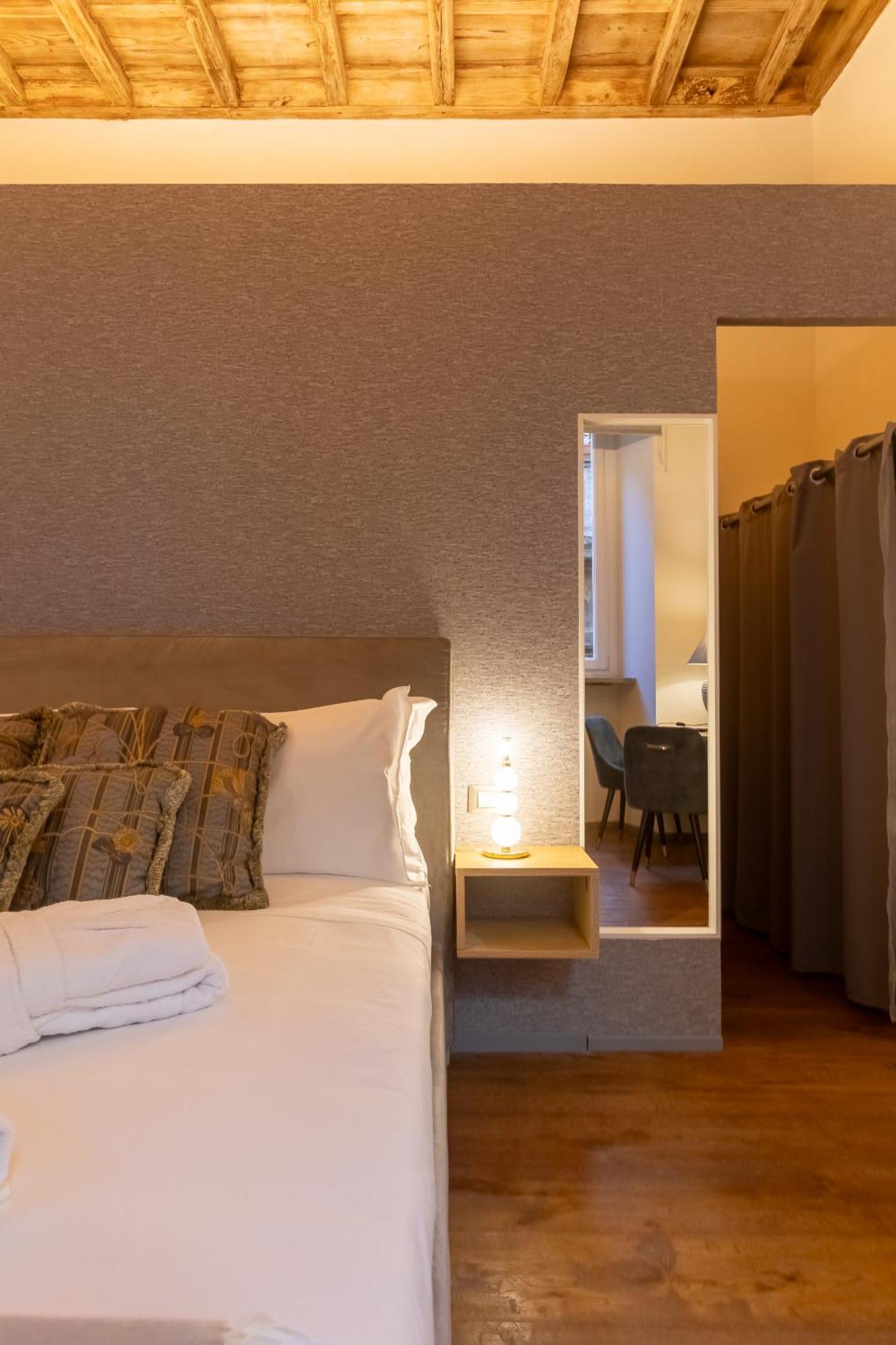 Fontana Di Trevi Roma Luxury Suite Екстериор снимка