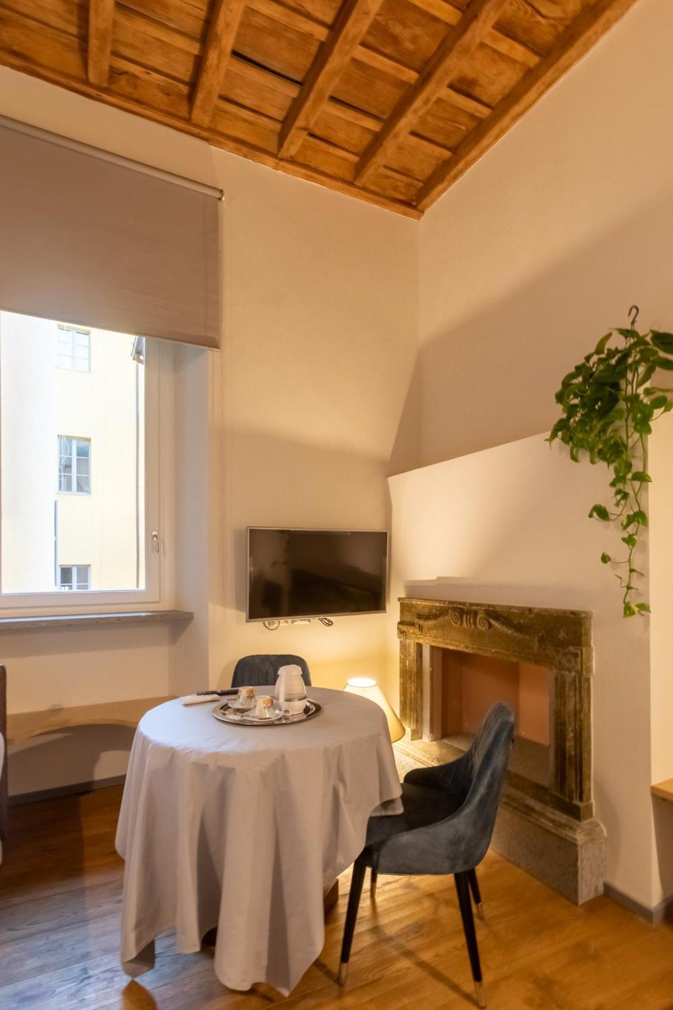 Fontana Di Trevi Roma Luxury Suite Екстериор снимка