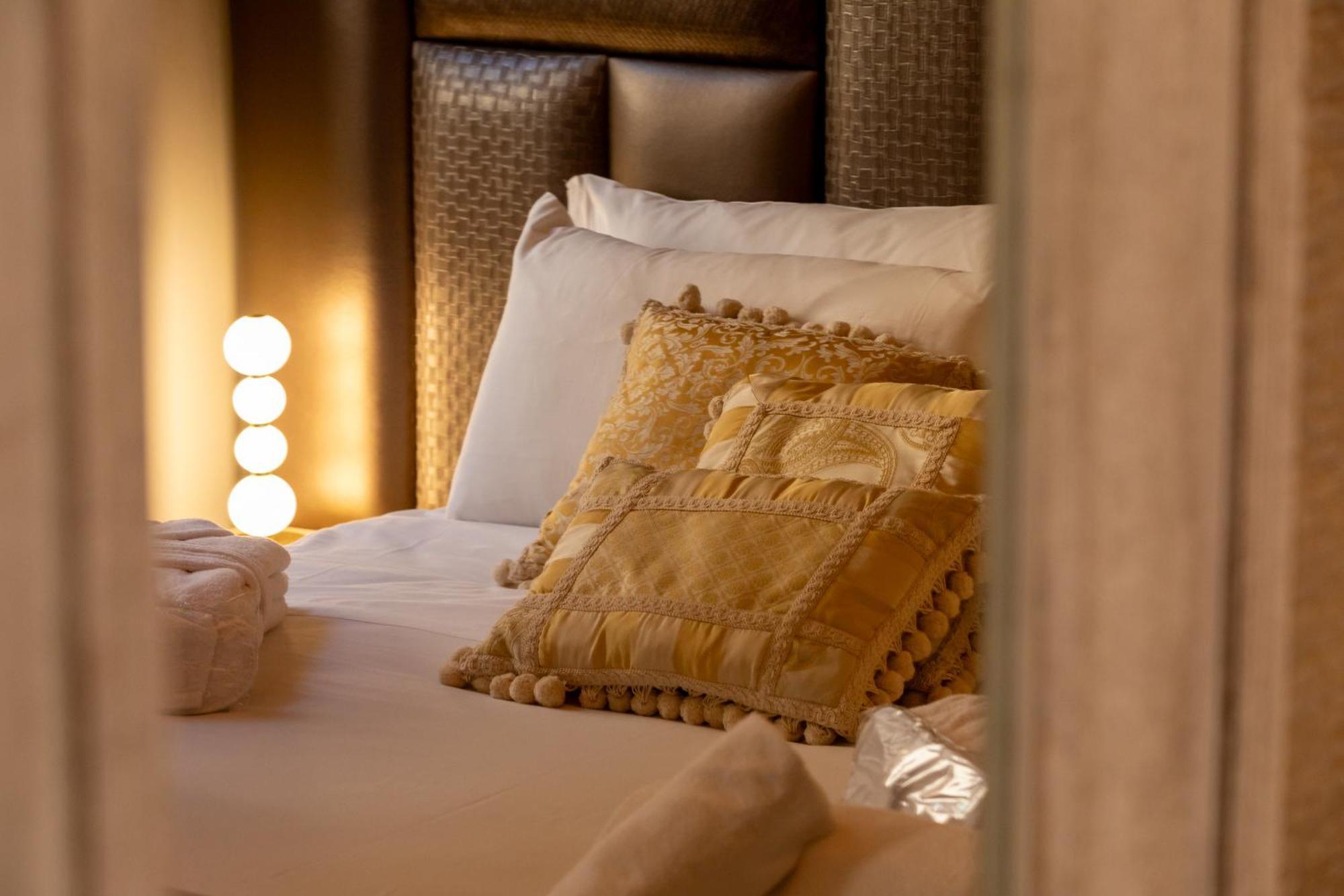 Fontana Di Trevi Roma Luxury Suite Екстериор снимка