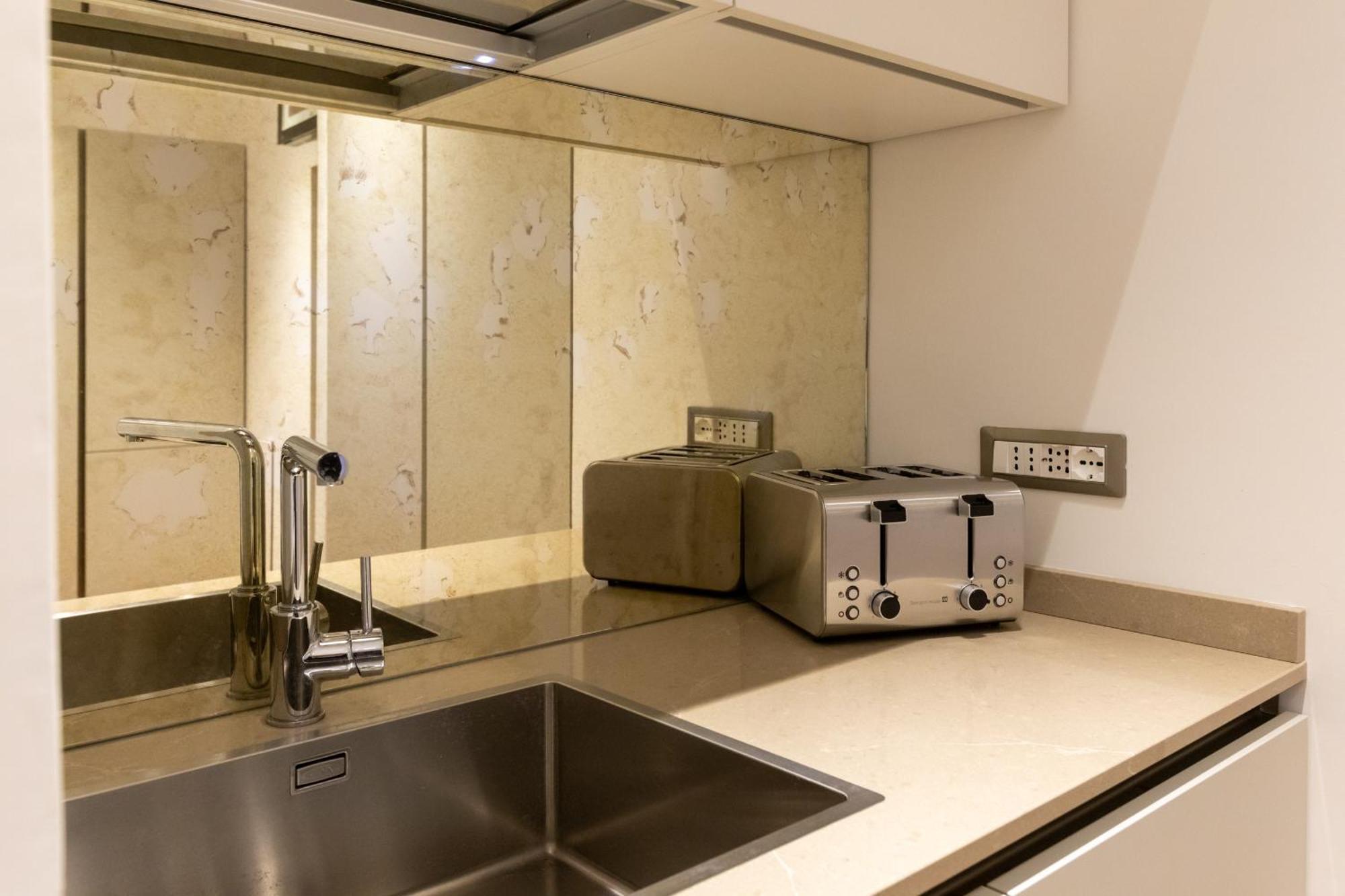 Fontana Di Trevi Roma Luxury Suite Екстериор снимка